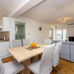 Apartment In 45273 Klenovica