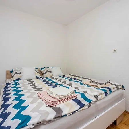 In 45273 Klenovica