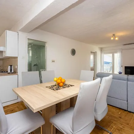 Apartment In 45273 Klenovica