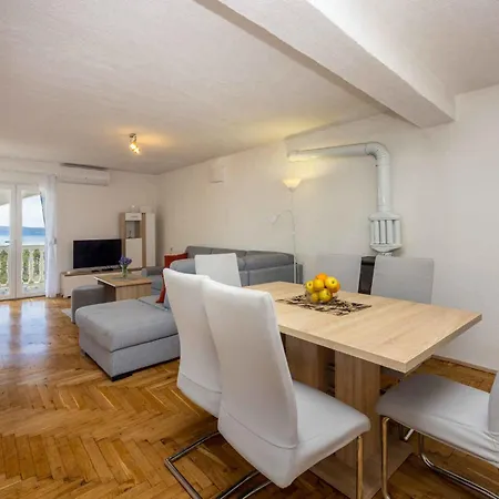 In 45273 Apartment Klenovica