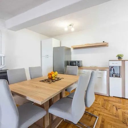 In 45273 Apartment *